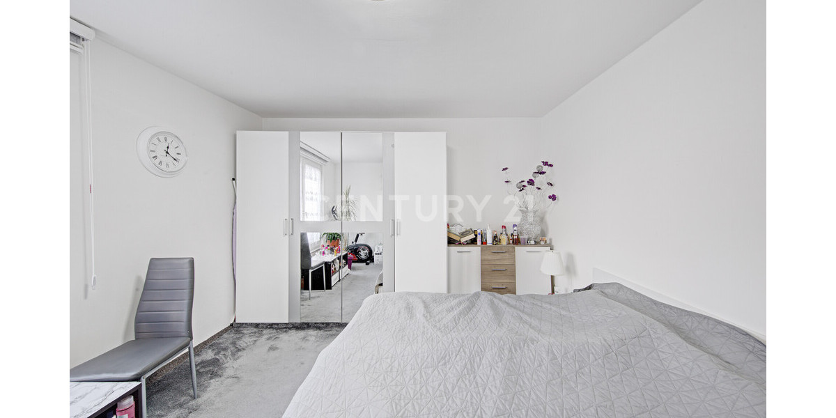 Großes Schlafzimmer